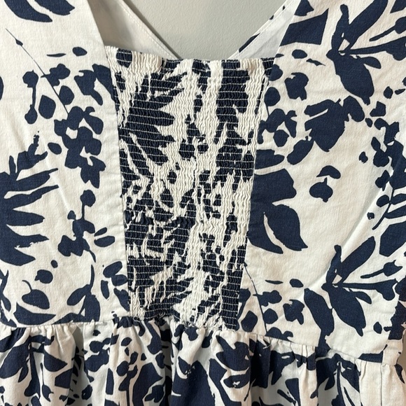 Magaschoni Floral Midi Linen blend dress w ruffled tier, elastic back in size 6. - Picture 10 of 11